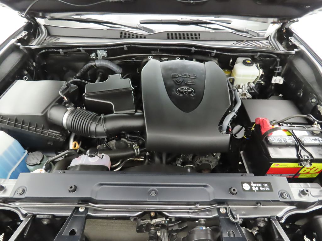 Thumbnail: 2017 Toyota Tacoma - 29