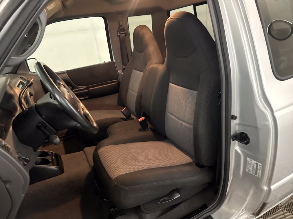 Used 2003  Ford XLT image 16