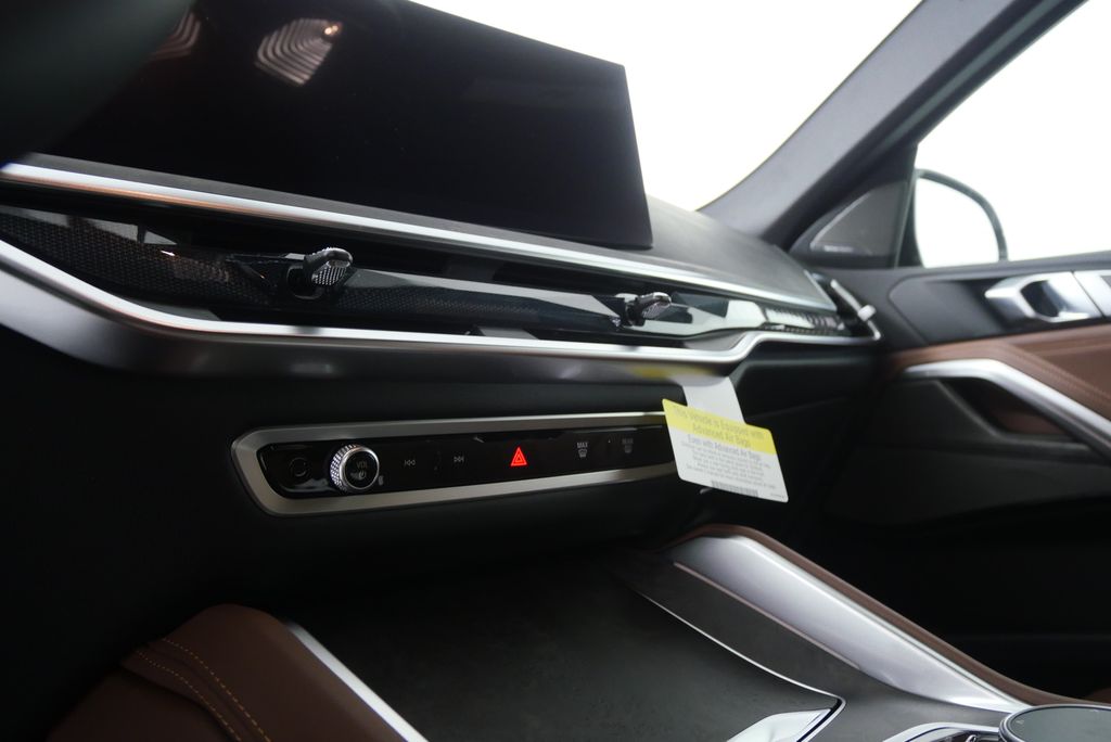 Thumbnail: 2026 BMW X6 - 21