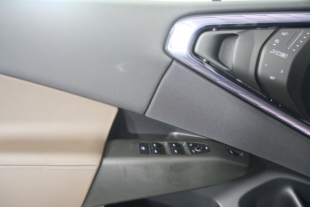 Thumbnail: 2025 BMW X3 - 8