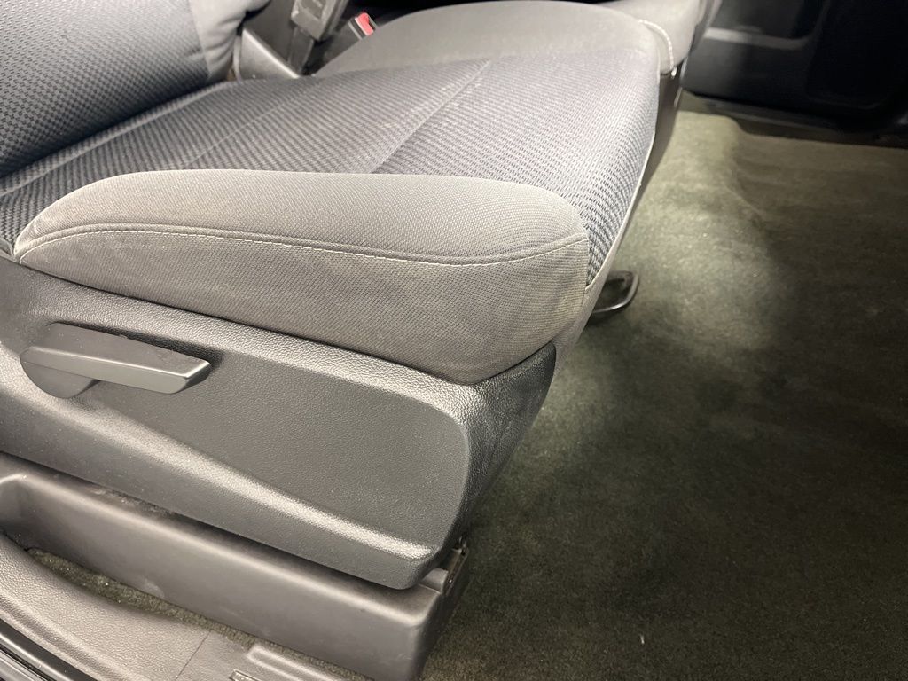 Thumbnail: 2017 Chevrolet Silverado 1500 - 11