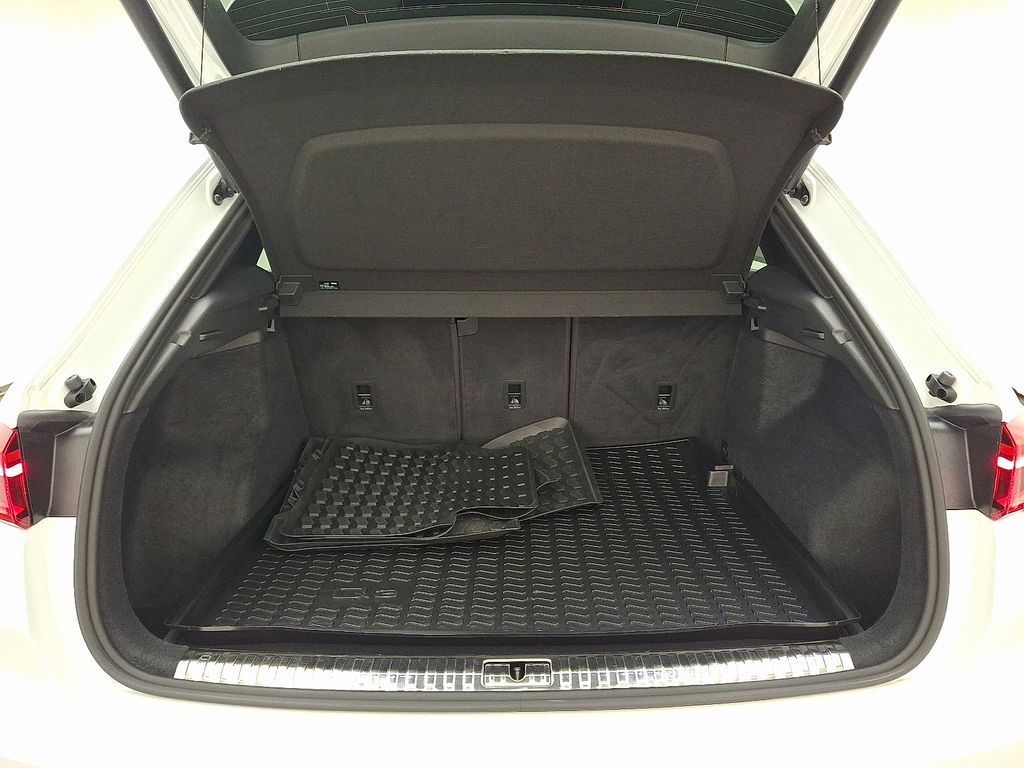 Thumbnail: 2022 Audi Q3 - 27