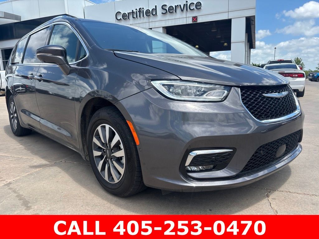 Gray (Granite Crystal Metallic Clearcoat) 2021 Chrysler Pacifica Hybrid Touring L FWD Minivan Front-Wheel Drive Continuously Variable Transmission