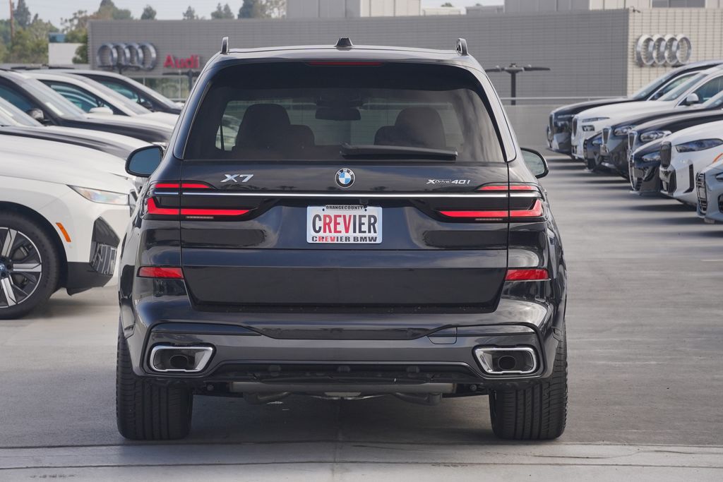 2025 BMW X7 xDrive40i 6