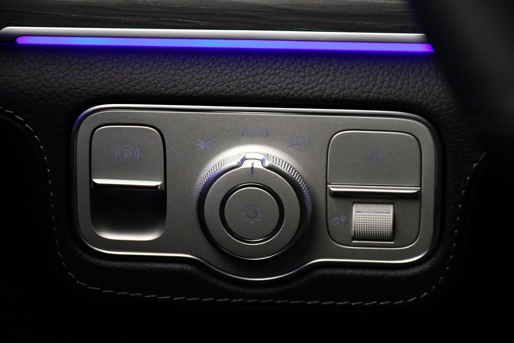 Thumbnail: 2026 Mercedes-Benz GLE - 21