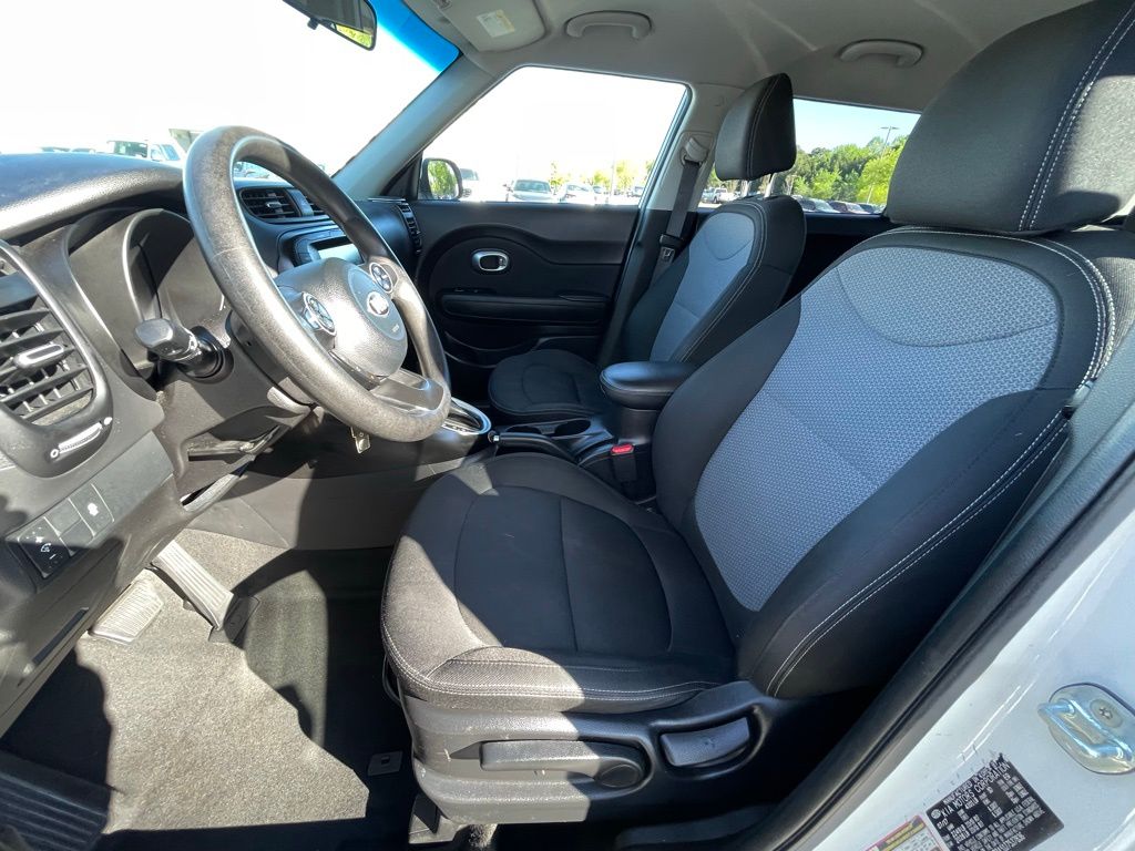 Thumbnail: 2018 Kia Soul - 25