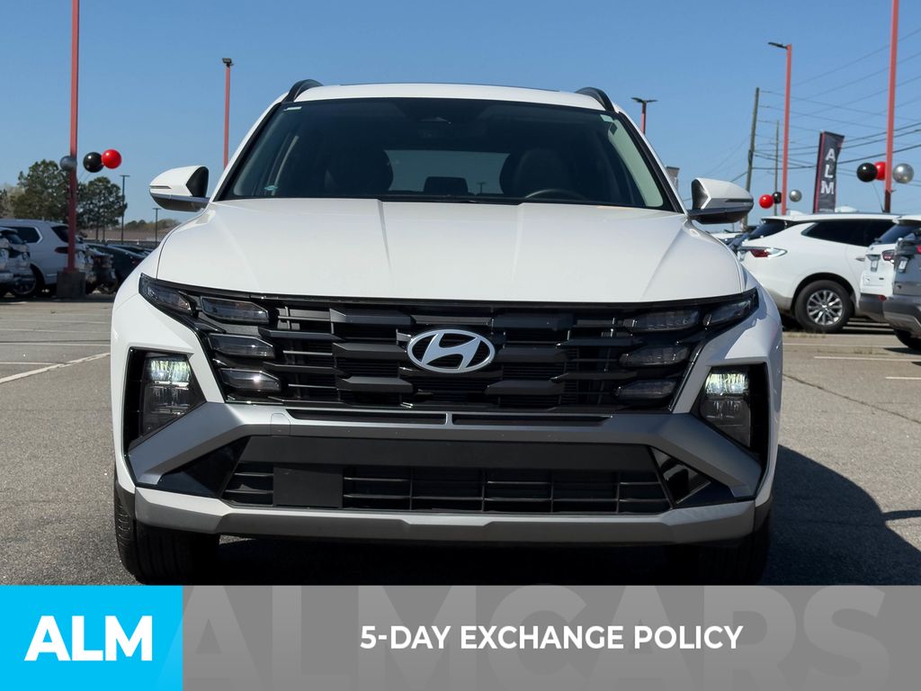 Certified Used 2025 White Hyundai SEL Convenience image 3