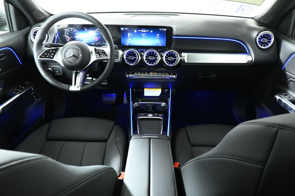 Thumbnail: 2026 Mercedes-Benz GLB - 4