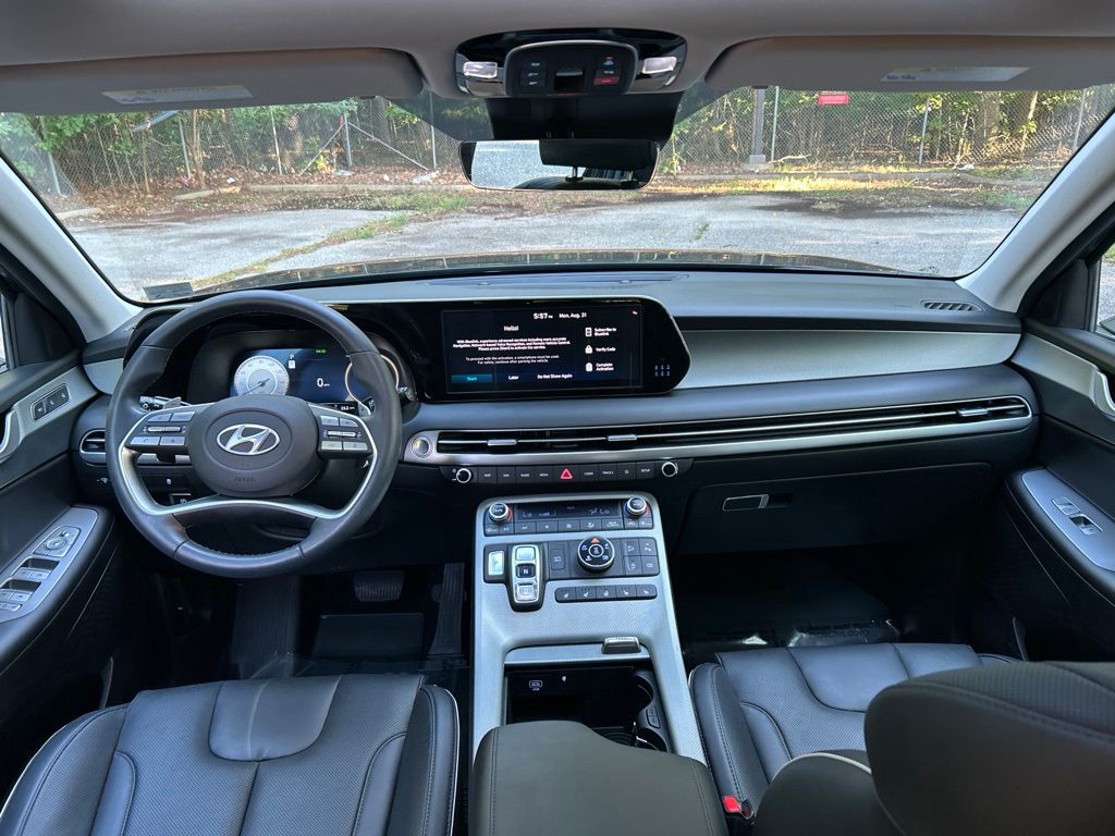 Used 2025 White Hyundai SEL Premium image 27