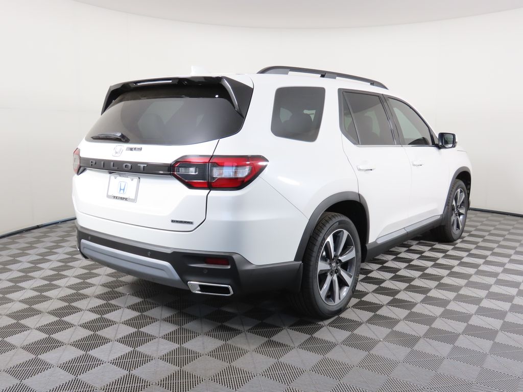 2025 Honda Pilot Touring 5