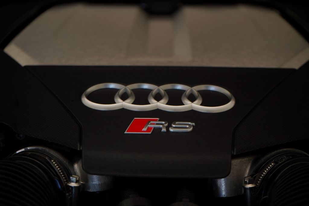 2025 Audi RS 6 4.2 33