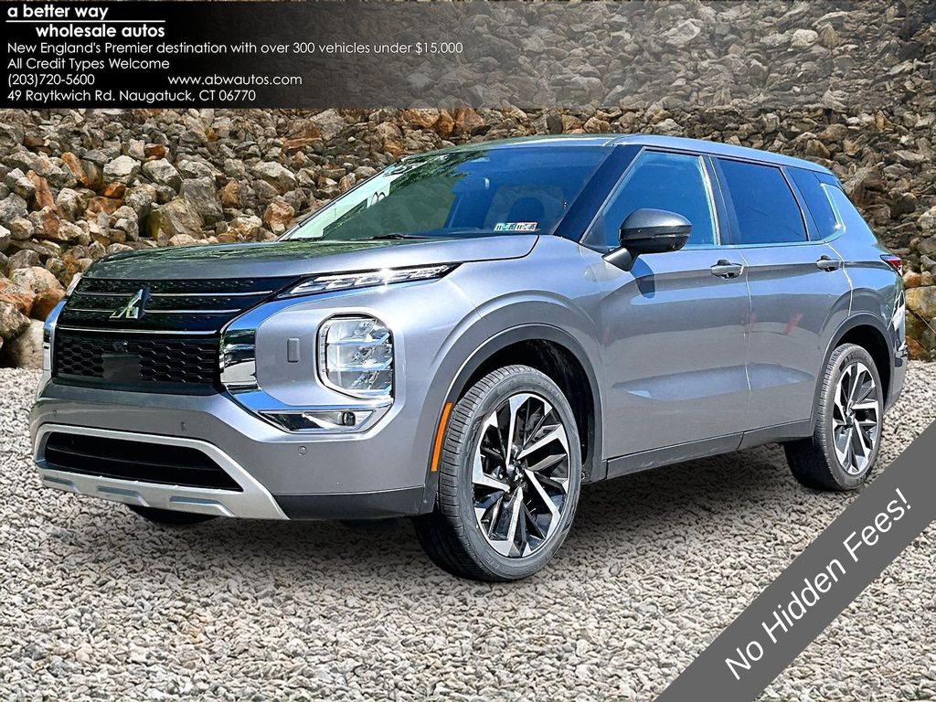 Gray 2022 Mitsubishi Outlander SUV / Crossover All-Wheel Drive Continuously Variable Transmission