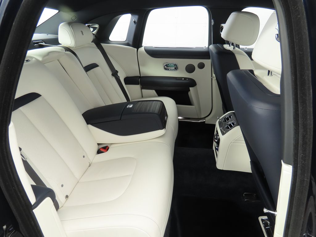 2022 Rolls-Royce Ghost  23