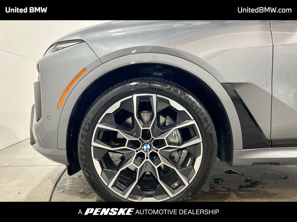 Thumbnail: 2023 BMW X7 - 10