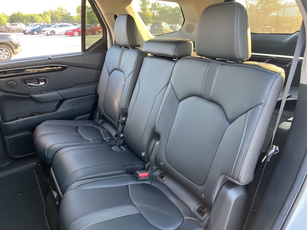 Thumbnail: 2025 Honda Pilot - 14