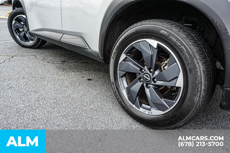 Used 2024 Silver Nissan SV image 16