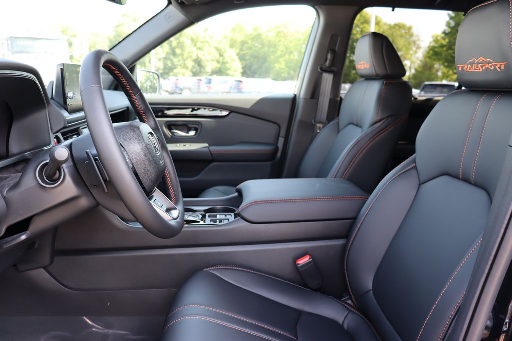 Thumbnail: 2025 Honda Pilot - 31