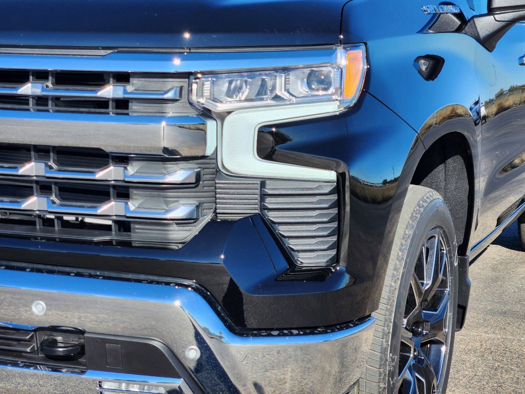 2025 Chevrolet Silverado 1500 LTZ 5