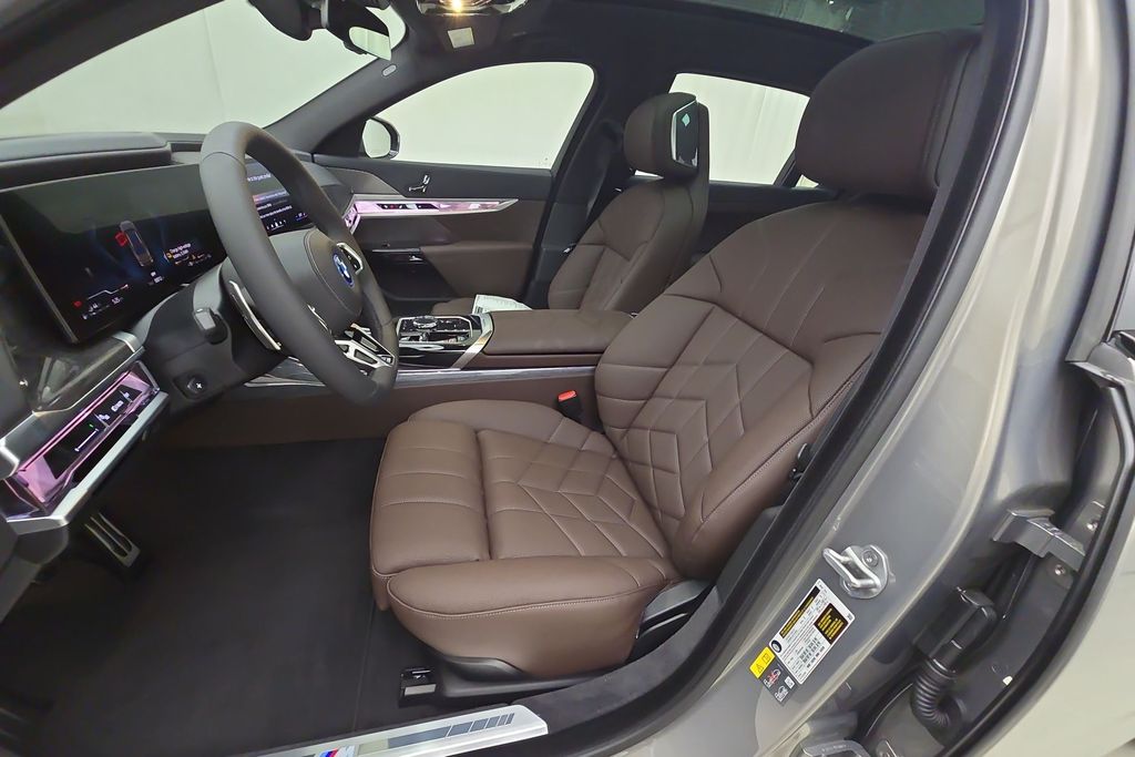 2026 Bmw 750e 750e xDrive photo 10