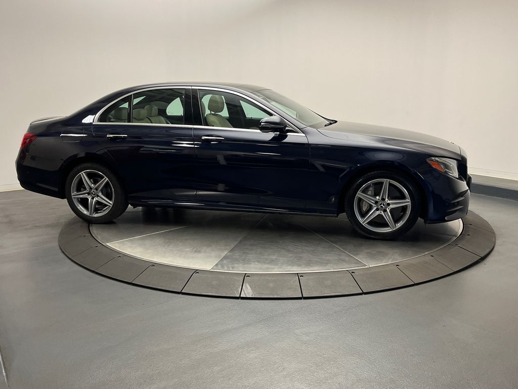 2019 Mercedes-Benz E-Class E 300 8