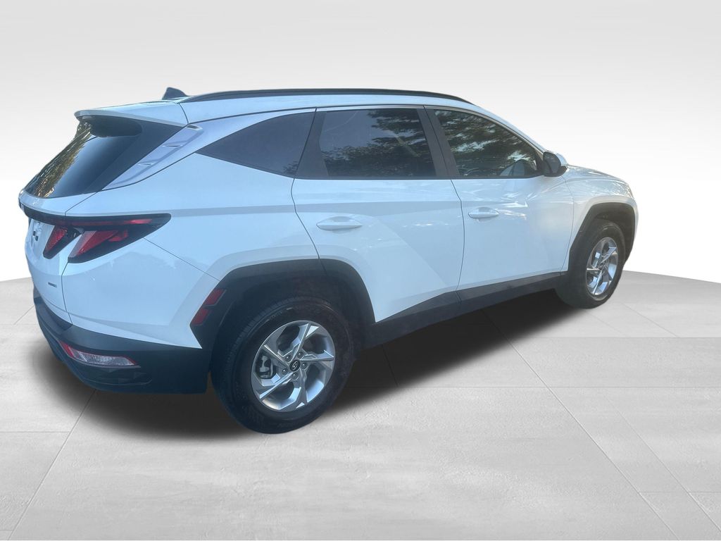 Used 2024 White Hyundai SEL image 23