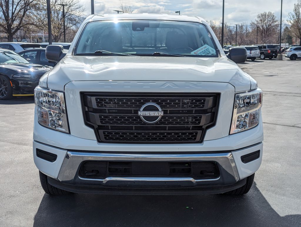 2023 Nissan Titan SV 11