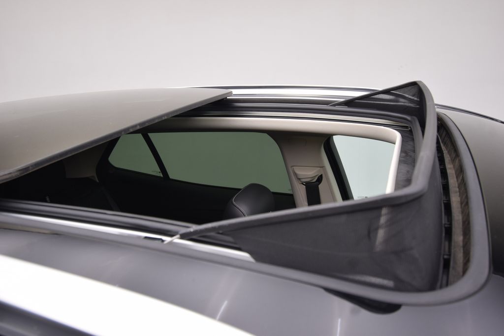 used 2023 Buick Envision car, priced at $31,597