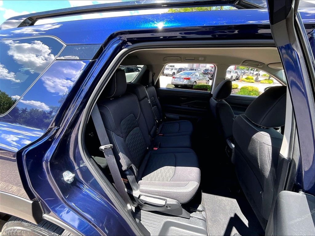 2025 Nissan Pathfinder — photo 16