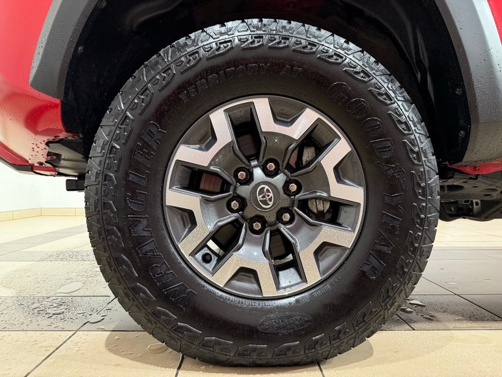 2022 Toyota Tacoma TRD Off-Road 9