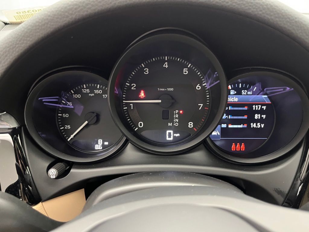 Thumbnail: 2025 Porsche Macan - 11
