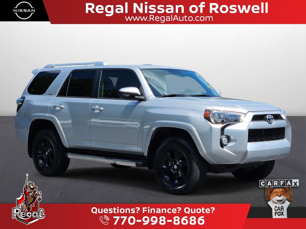 2018 Toyota 4Runner Plata (Classic Silver Metallic) SUV/Crossover Todo terreno 5 velocidades Automática marcha alta