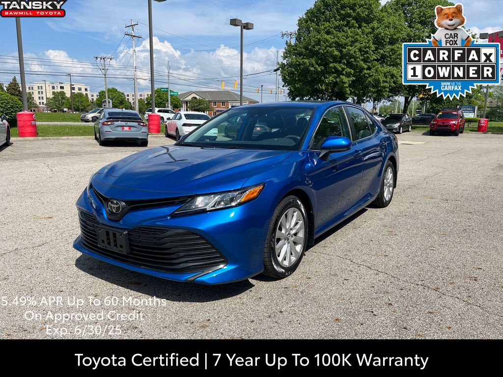 2019 Toyota Camry LE photo