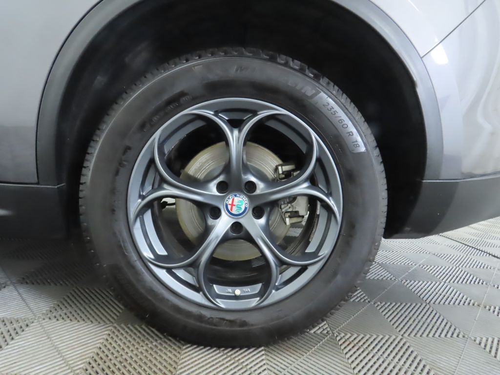 Thumbnail: 2020 Alfa Romeo Stelvio - 31