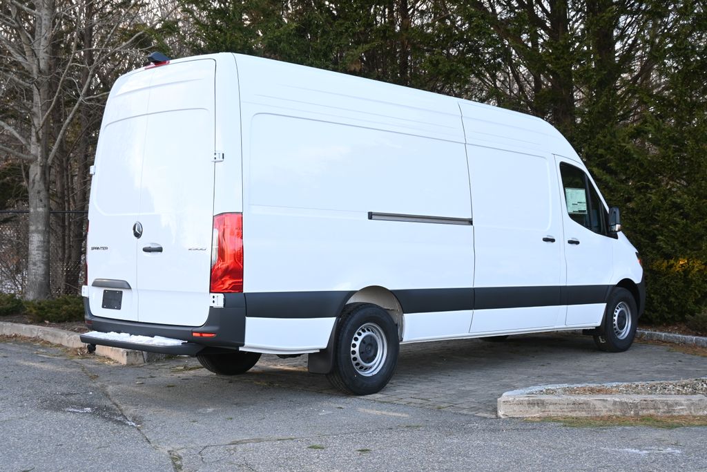 2025 Mercedes-Benz Sprinter 2500 7