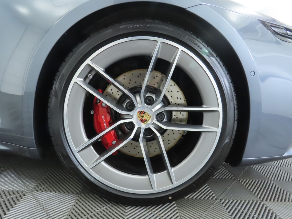 Thumbnail: 2025 Porsche 911 - 31