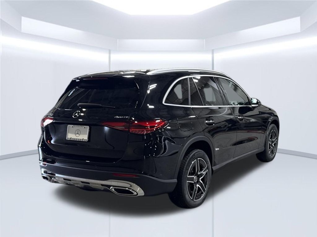 Thumbnail: 2027 Mercedes-Benz GLC - 5