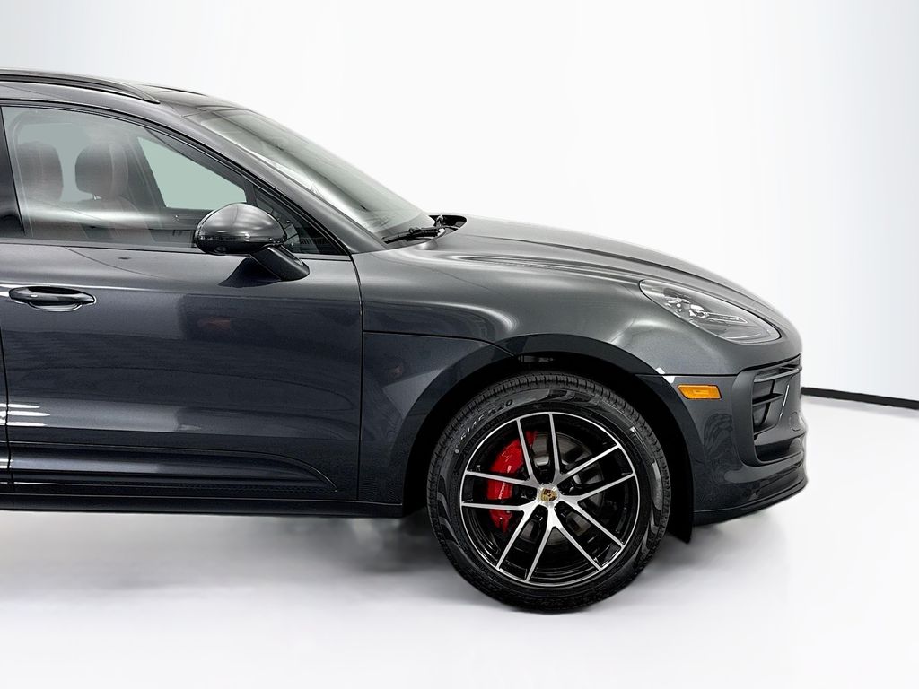Thumbnail: 2026 Porsche Macan - 11