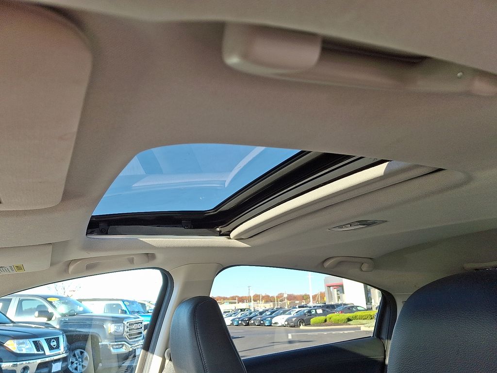 Thumbnail: 2017 Honda HR-V - 15