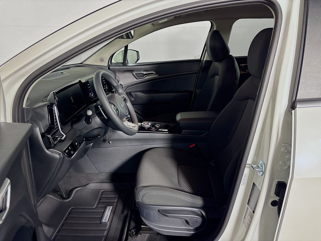 2025 Kia Sportage Hybrid LX