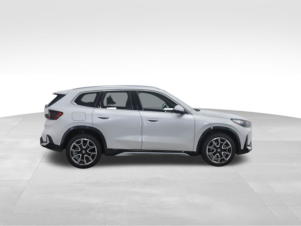 2025 BMW X1 xDrive28i 6