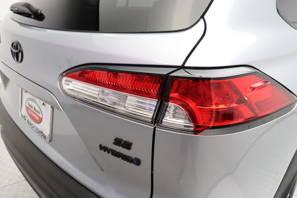 2024 Toyota Corolla Cross SE 9