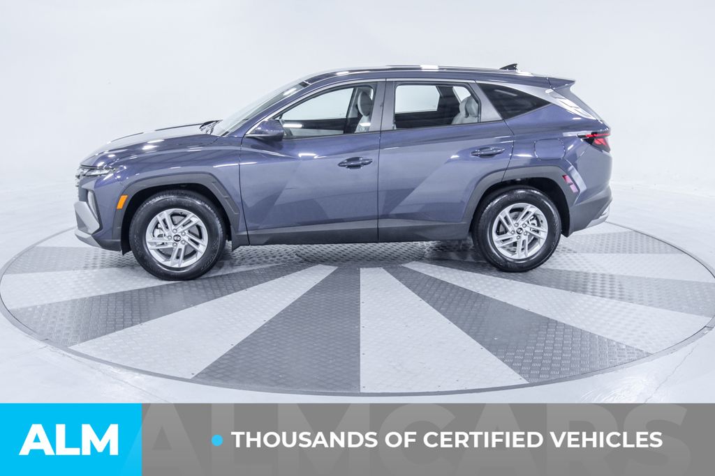 2025 Hyundai Tucson SE photo 4