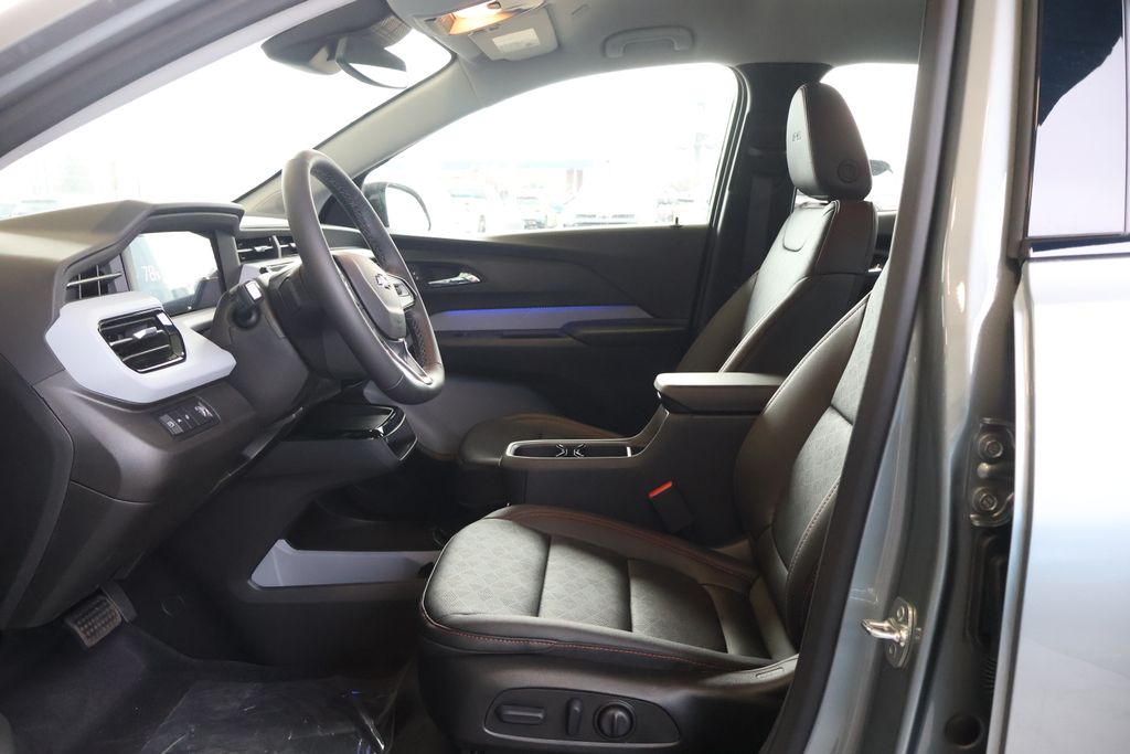 Thumbnail: 2027 Chevrolet Bolt EV - 13