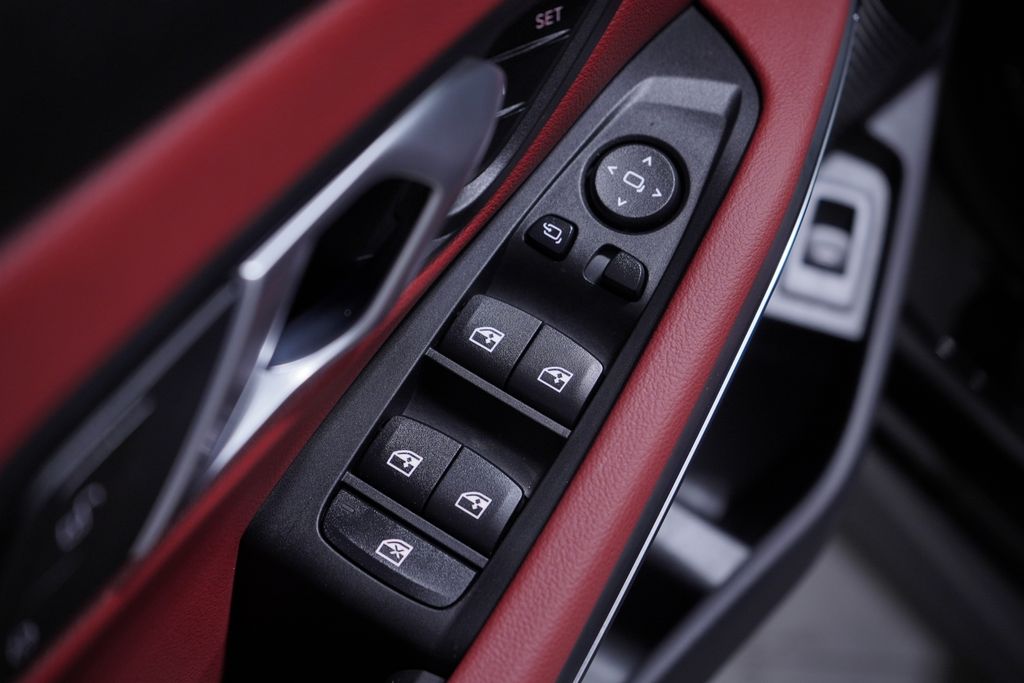 Thumbnail: 2026 BMW 3 Series - 11