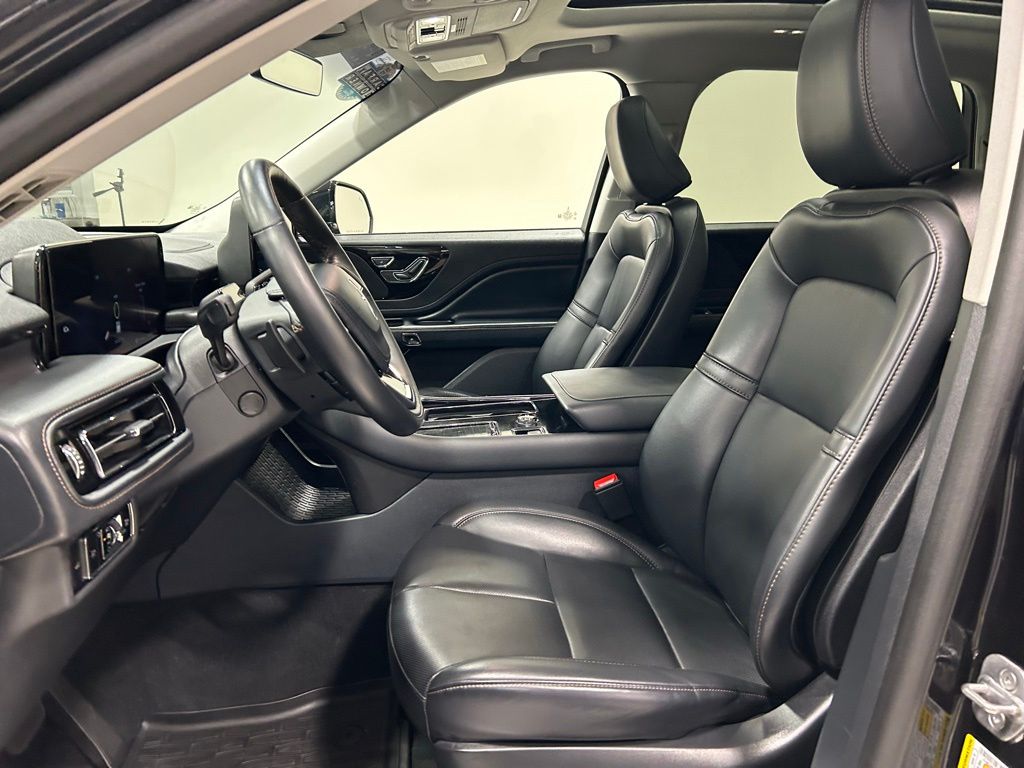 used 2025 Lincoln Aviator car, priced at $56,526