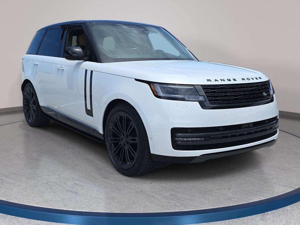 New 2026 White Land Rover SE image 3