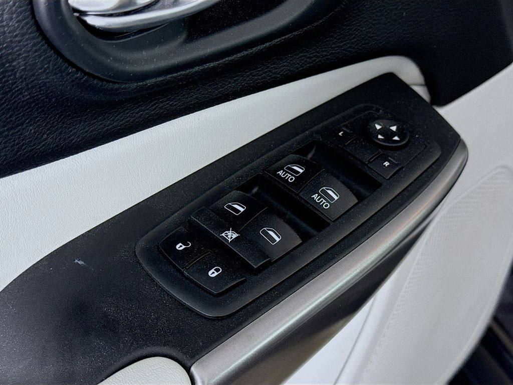 2019 Jeep Cherokee Limited Edition 17