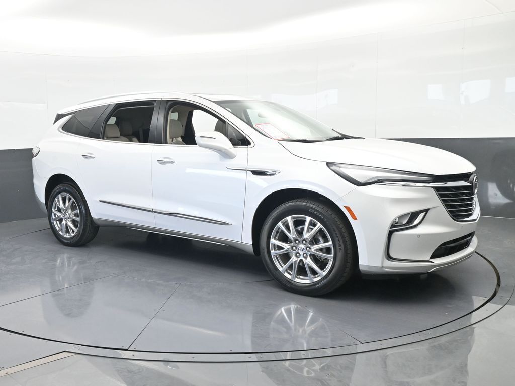 Used 2024 White Frost Tricoat Buick Essence image 8