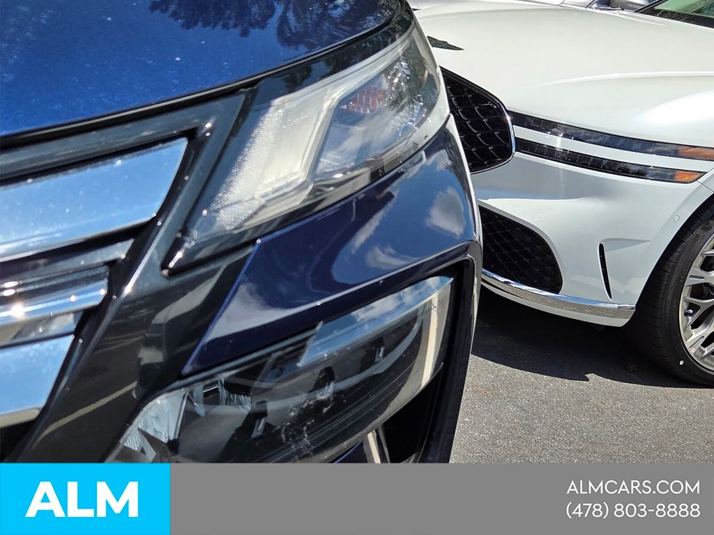 Used 2025 Blue Nissan SV image 18