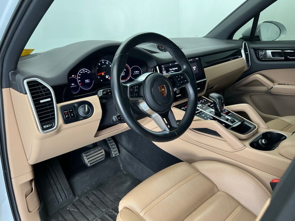 Thumbnail: 2021 Porsche Cayenne - 4